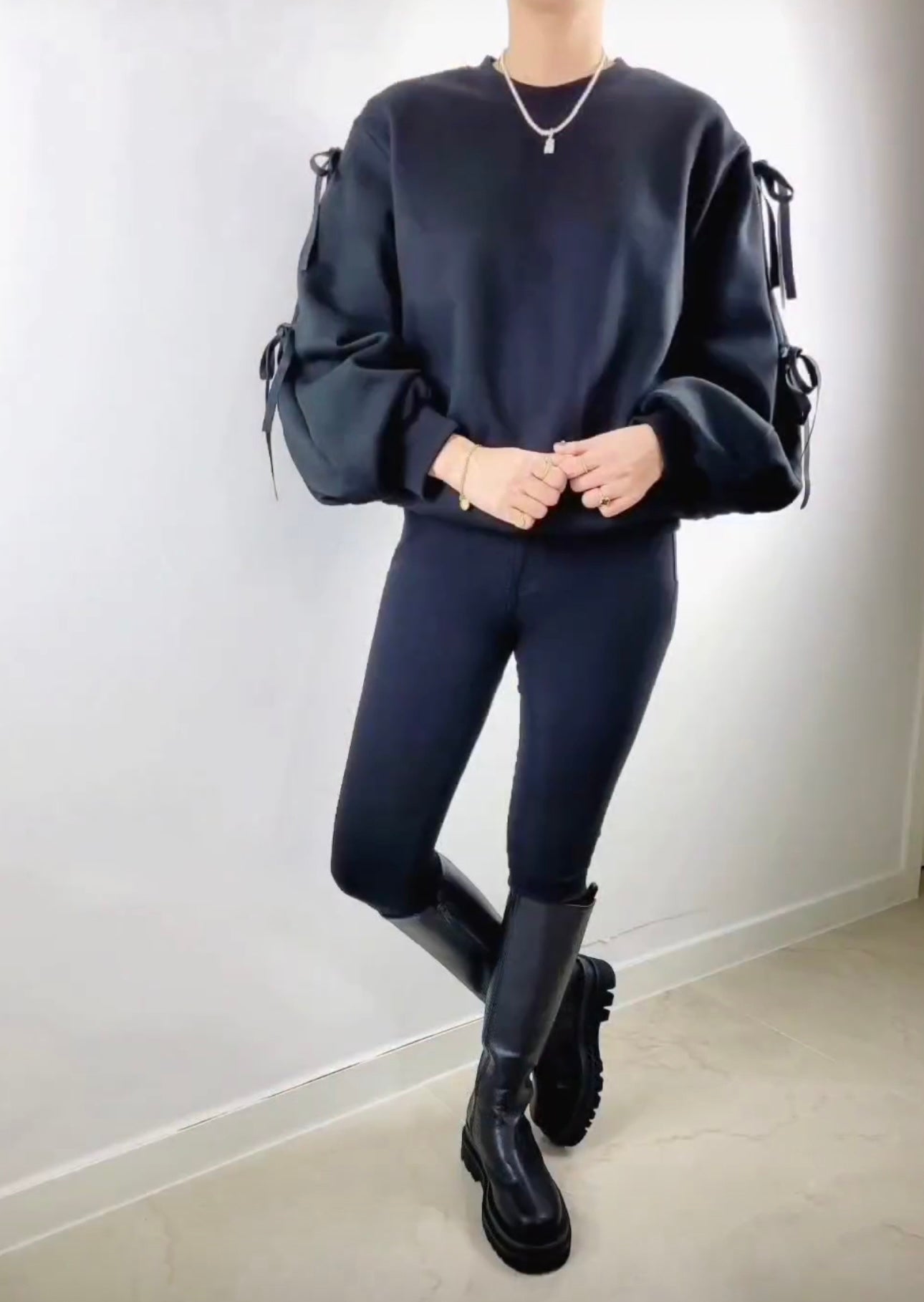 Ribbon Tie Balloon Sleeve Brushed Sweatshirt