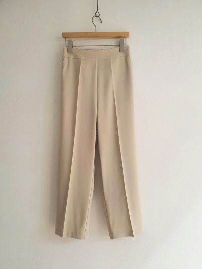 Back Waist Banding Pants (뒤 허리 밴딩으로 편안함을 선사해 줄 슬랙스)