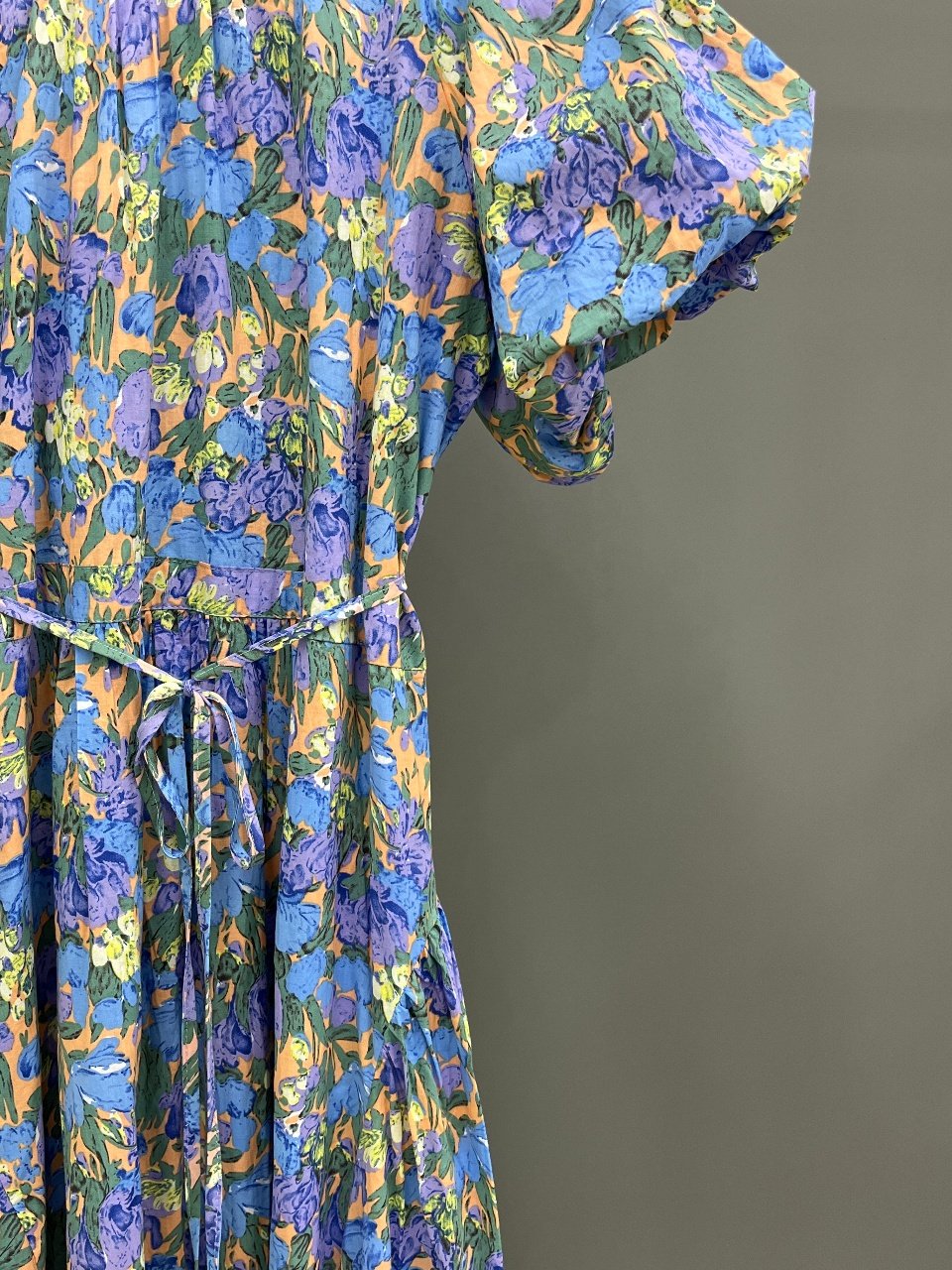 플라워 프린트 벌룬 슬리브 원피스 (플라워 프린트 벌룬 소매 드레스)