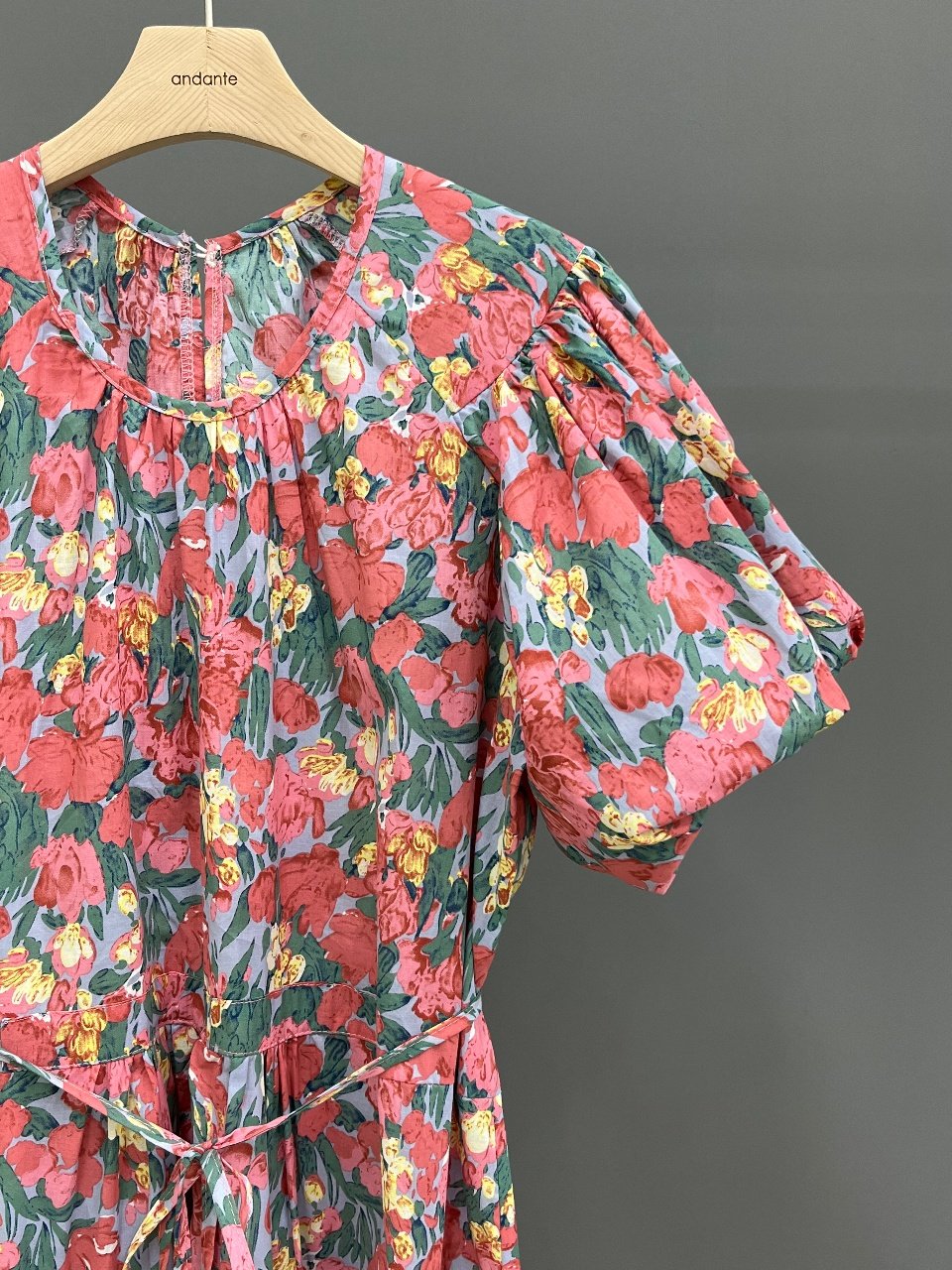 플라워 프린트 벌룬 슬리브 원피스 (플라워 프린트 벌룬 소매 드레스)