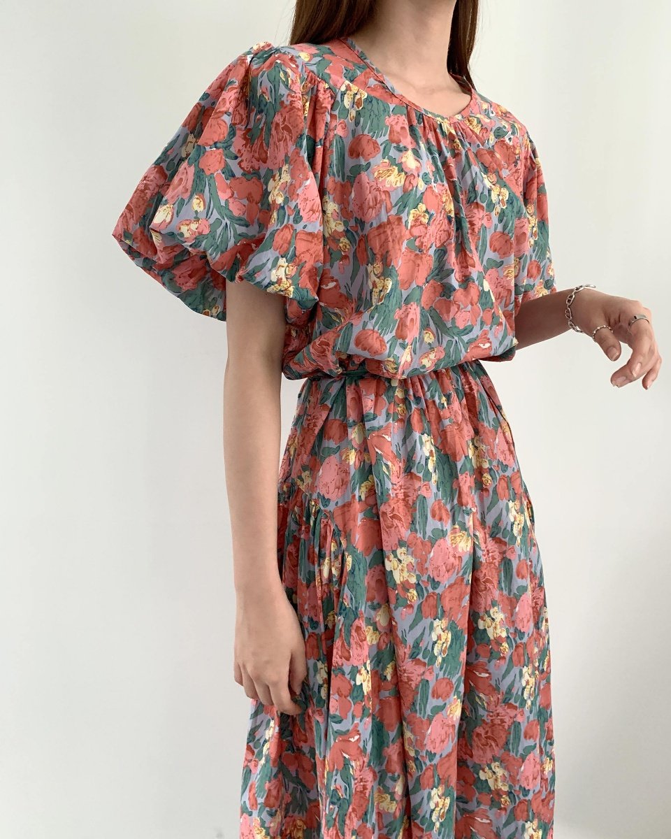 플라워 프린트 벌룬 슬리브 원피스 (플라워 프린트 벌룬 소매 드레스)