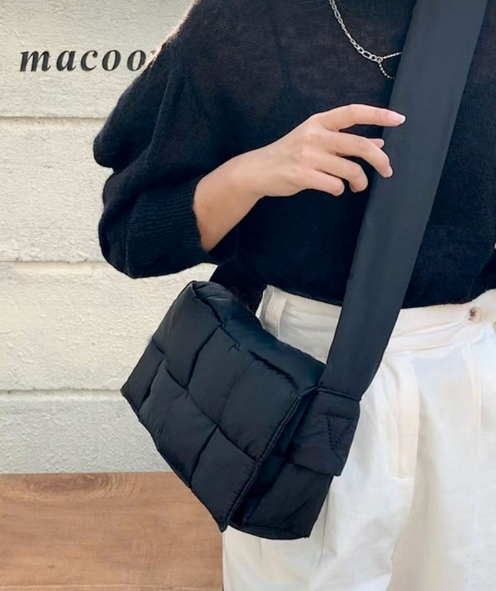 Slouching Puffy Weaving Bag (청량한 컬러감이 포인트! 👍✨)