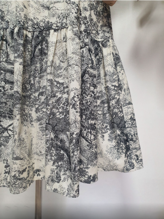 Toile de jouy 티어드 플레어 스커트 (허리 밴딩)