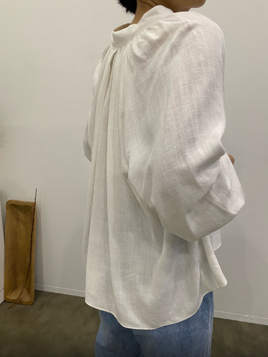 벌룬소매 브이넥 심플 린넨블라우스