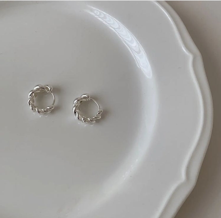 Bold Twisted Huggie Earring