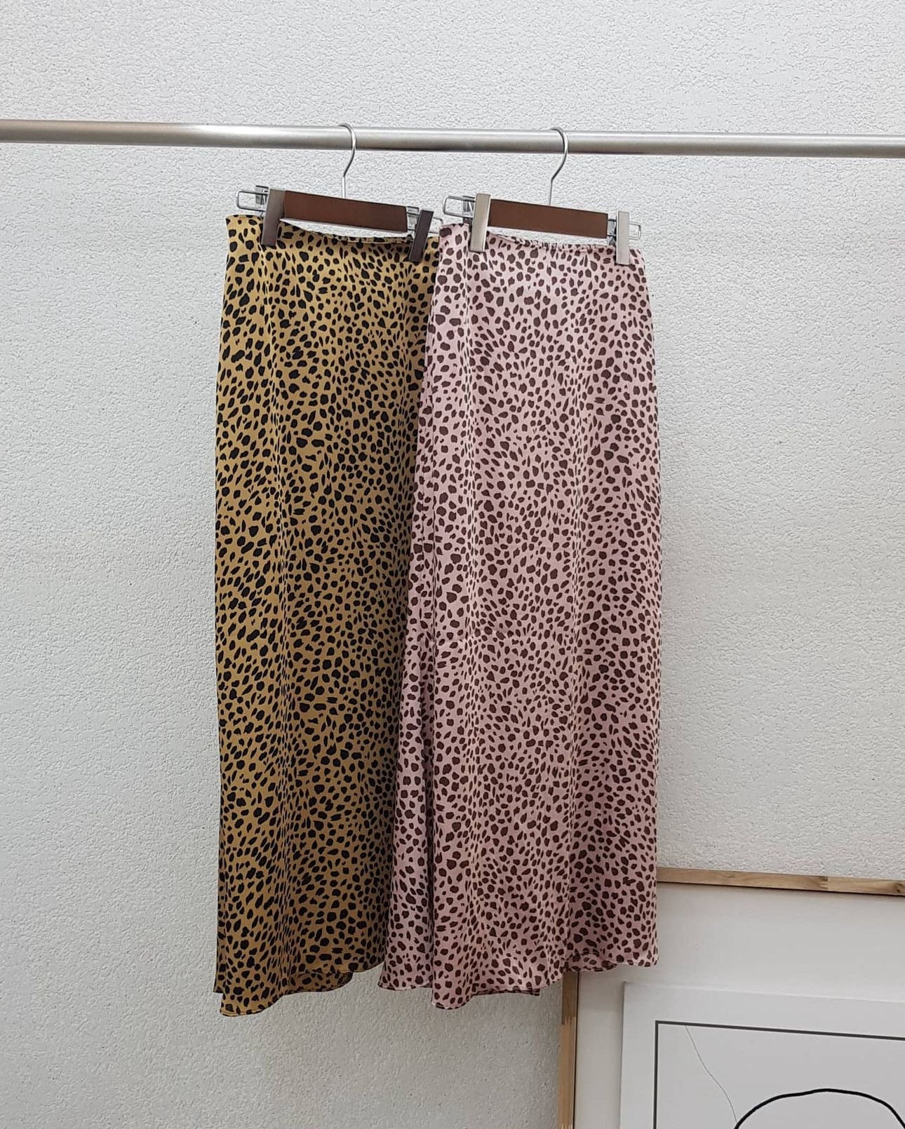 Silky Leopard Skirt (Elastic Waist Back)