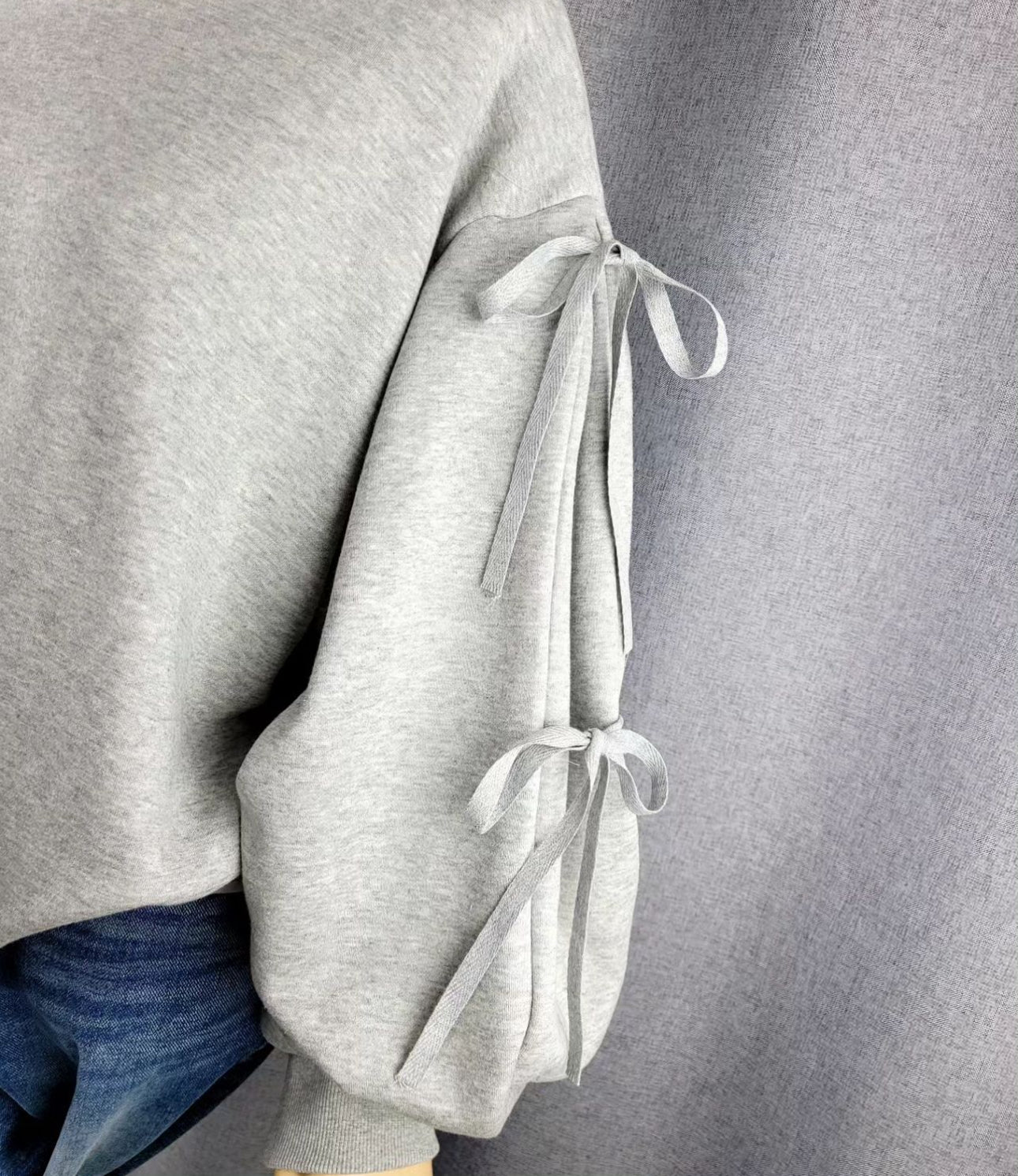 Ribbon Tie Balloon Sleeve Brushed Sweatshirt